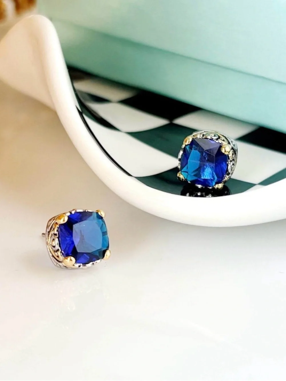 Park Lane Baby Signature “Sapphire” Earrings! BNIB!! Gorgeous!